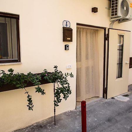 Scillo House Apartment ปาแลร์โม ภายนอก รูปภาพ